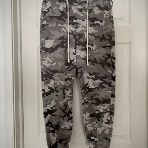 Nwot Women’s Large Camouflage Drawstring Joggers Pants Nobo Causal stretch comfy